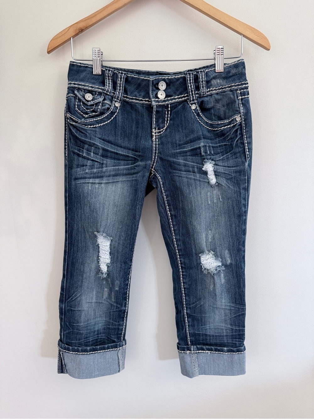 Almost Famous Premium Distressed Capri Jeans Women’s Wash Cuffed Denim